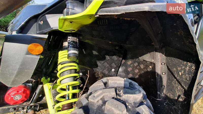 Квадроцикл  утилитарный BRP Maverick 2015 в Кривом Роге