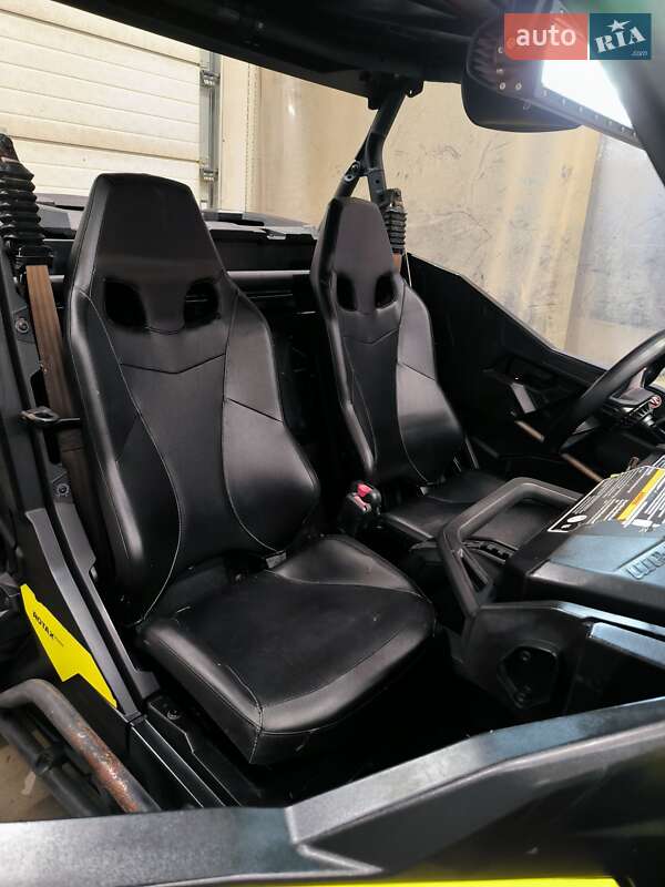 Мотовездеход BRP Maverick 2018 в Львове