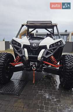 Мотовсюдиход BRP Maverick 2014 в Ужгороді