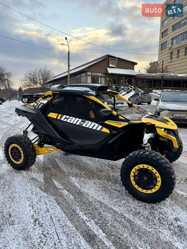 Мотовсюдиход BRP Maverick 2024 в Дніпрі