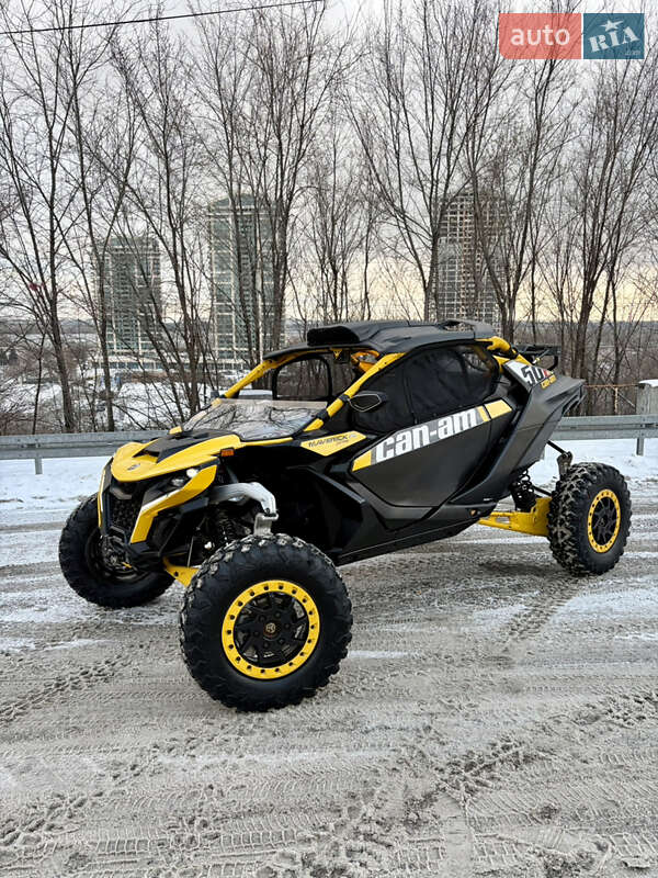 Мотовсюдиход BRP Maverick 2024 в Дніпрі