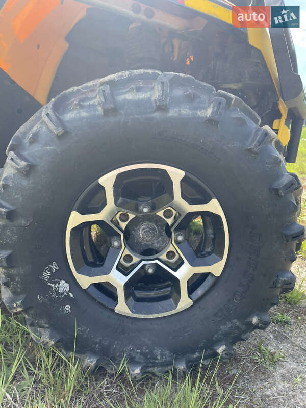 Квадроцикл  утилитарный BRP Outlander 2012 в Новояворовске