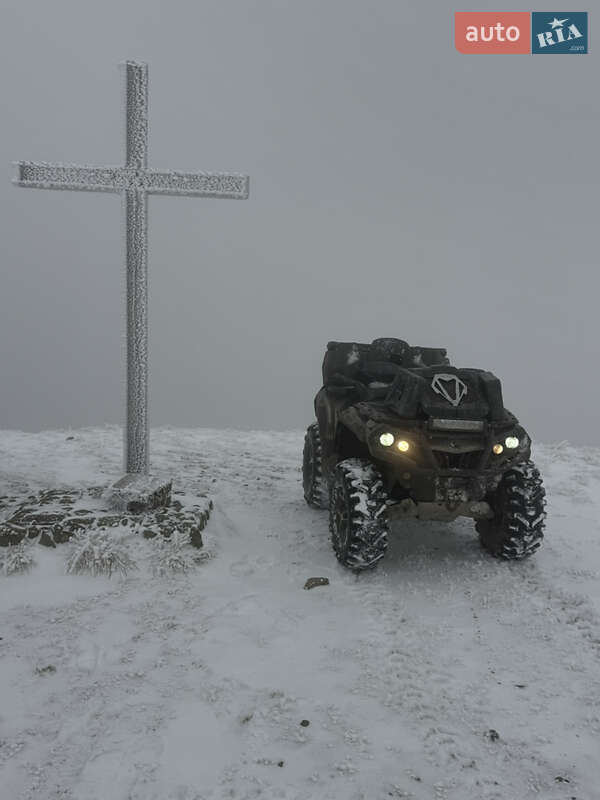 Квадроцикл спортивный BRP Outlander 2015 в Мукачево