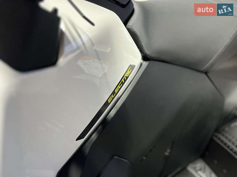 Квадроцикл  утилитарный BRP Outlander 2026 в Киеве