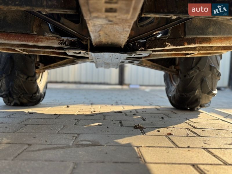 Квадроцикл  утилитарный BRP Outlander 2012 в Черновцах