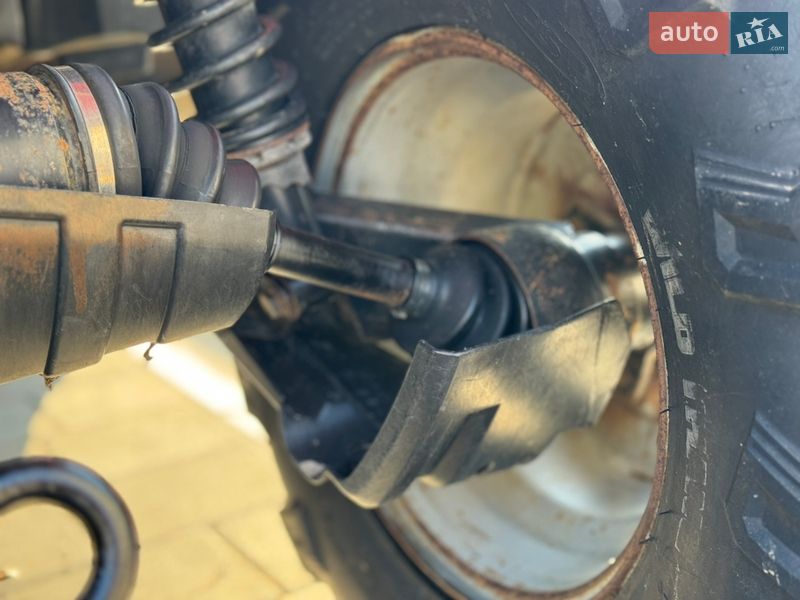 Квадроцикл  утилитарный BRP Outlander 2012 в Черновцах