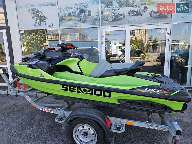Гидроцикл туристический BRP RXP-X 2020 в 