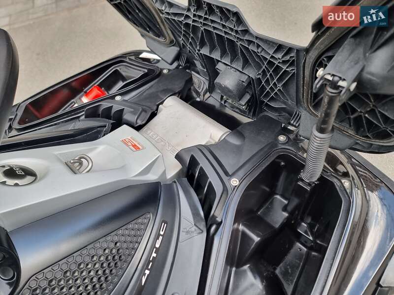 Гидроцикл туристический BRP RXT 2011 в Киеве фото 11 Гидроцикл туристический BRP RXT 2011 в Киеве