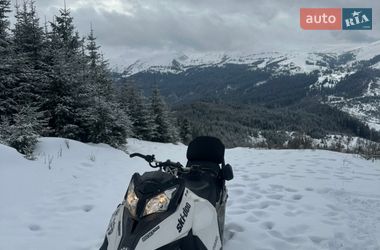 Гірські снігоходи BRP Ski-Doo 2015 в Чорній Тисі