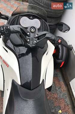 Трицикл BRP SP 2015 в 