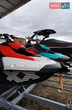 Гидроцикл туристический BRP Spark 2024 в 