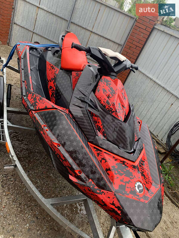 Гідроцикл спортивний BRP Spark 2017 в Сумах фото 2 Гідроцикл спортивний BRP Spark 2017 в Сумах