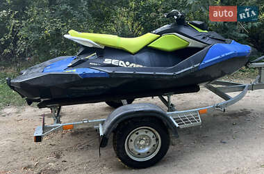 Гідроцикл спортивний BRP Spark 2021 в 