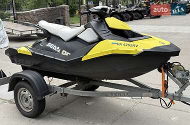 Гідроцикл спортивний BRP Spark 2015 в 