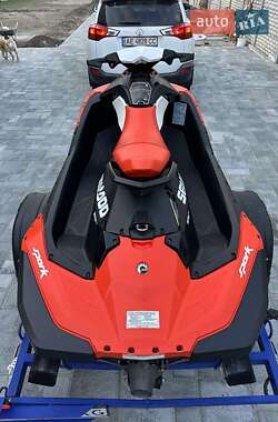 Гідроцикл спортивний BRP Spark 2017 в 