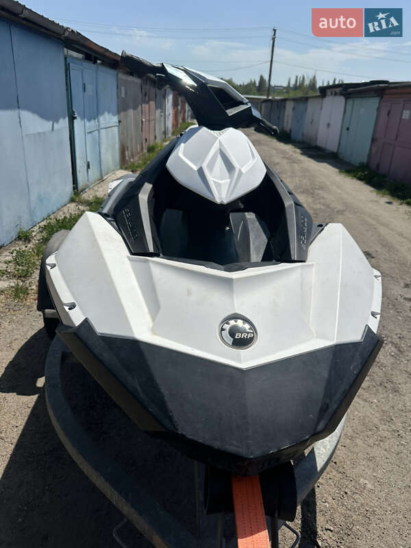 Гідроцикл спортивний BRP Spark 2016 в Харкові