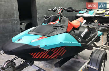 Гидроцикл спортивный BRP Spark 2018 в 