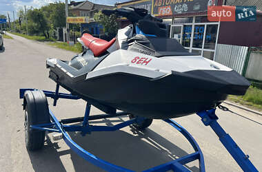 Гидроцикл спортивный BRP Spark 2018 в 