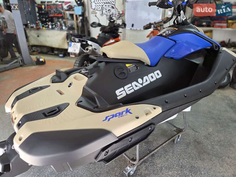 Гідроцикл туристичний BRP Spark 2025 в Львові