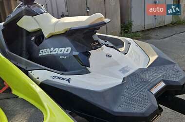 Гидроцикл спортивный BRP Spark 2015 в 