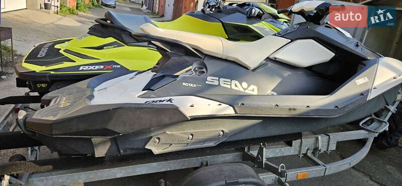 Гідроцикл спортивний BRP Spark 2015 в Києві