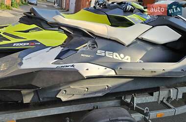 Гидроцикл спортивный BRP Spark 2015 в 