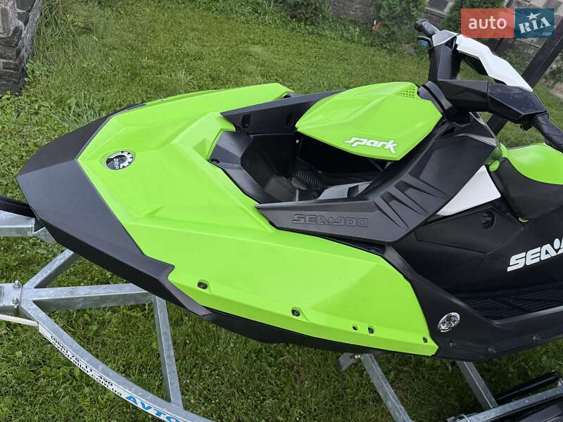 Гидроцикл спортивный BRP Spark 2017 в Житомире