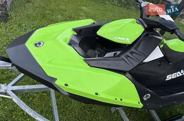 Гидроцикл спортивный BRP Spark 2017 в 