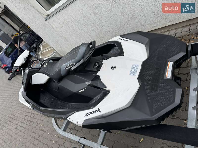 Гидроцикл спортивный BRP Spark 2016 в Хмельницком фото 8 Гидроцикл спортивный BRP Spark 2016 в Хмельницком