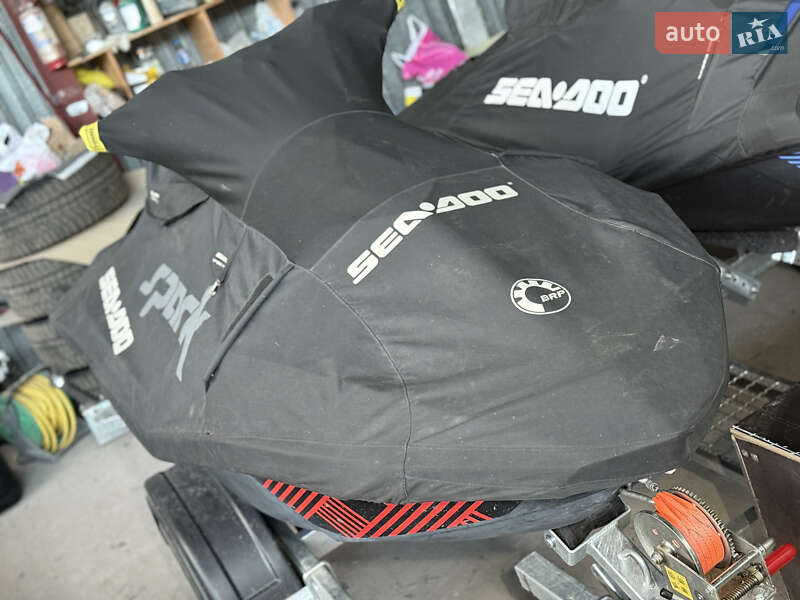 Гидроцикл спортивный BRP Spark 2018 в Житомире фото 6 Гидроцикл спортивный BRP Spark 2018 в Житомире