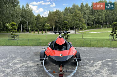 Гідроцикл спортивний BRP Spark 2017 в 
