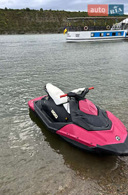 Гидроцикл туристический BRP Spark 2014 в 