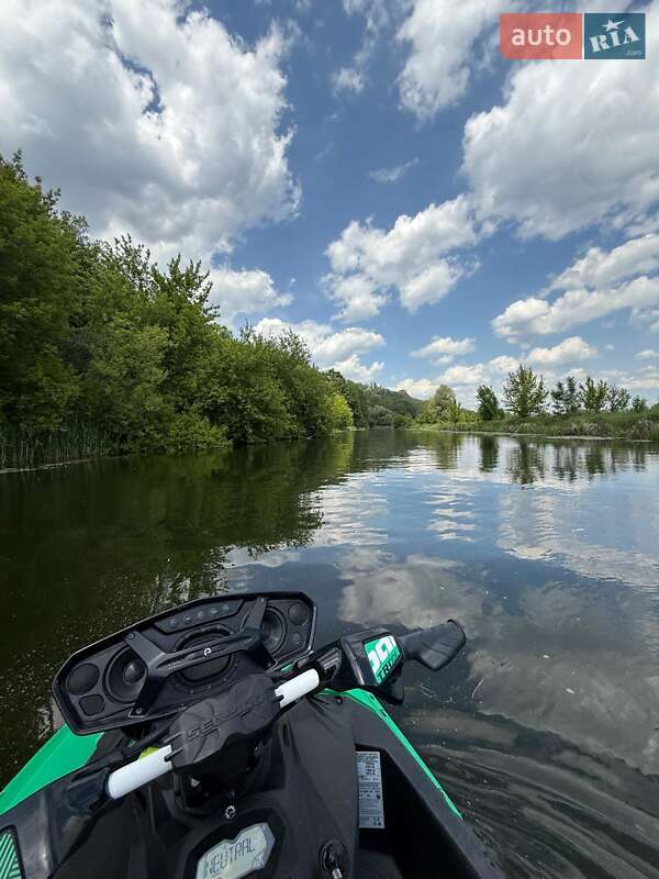 Гідроцикл туристичний BRP Spark 2019 в Харкові фото 9 Гідроцикл туристичний BRP Spark 2019 в Харкові