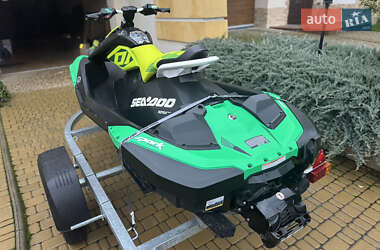 Гидроцикл спортивный BRP Spark 2020 в 