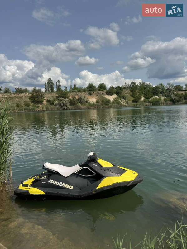 Гидроцикл туристический BRP Spark 2014 в Николаеве