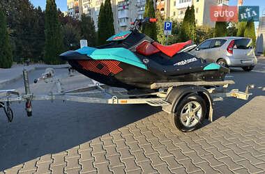 Гидроцикл спортивный BRP Spark 2018 в Житомире Гидроцикл спортивный BRP Spark 2018 в Житомире