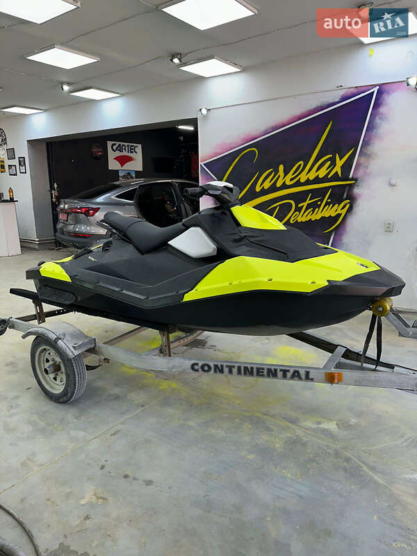 Гидроцикл спортивный BRP Spark 2015 в Тернополе
