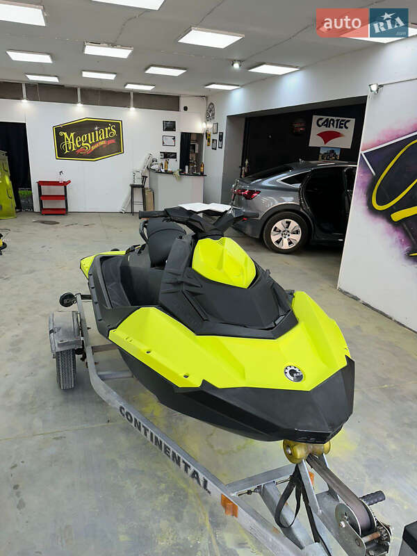 Гидроцикл спортивный BRP Spark 2015 в Тернополе