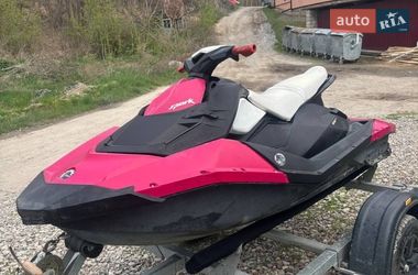 Гідроцикл туристичний BRP Spark 2014 в Кам'янець-Подільському