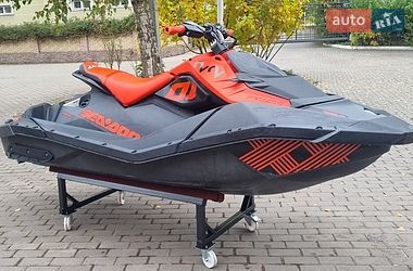 Гидроцикл туристический BRP Spark 2022 в Черновцах