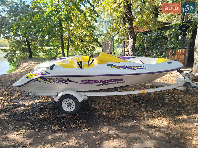 Катер BRP Speedster 2000 в Каменском
