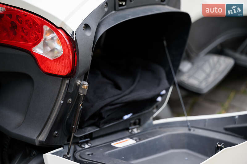 Трайк BRP Spyder 2016 в Ужгороде фото 25 Трайк BRP Spyder 2016 в Ужгороде