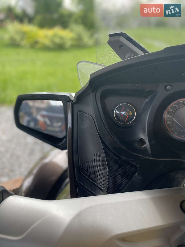 Трицикл BRP Spyder 2012 в Львове