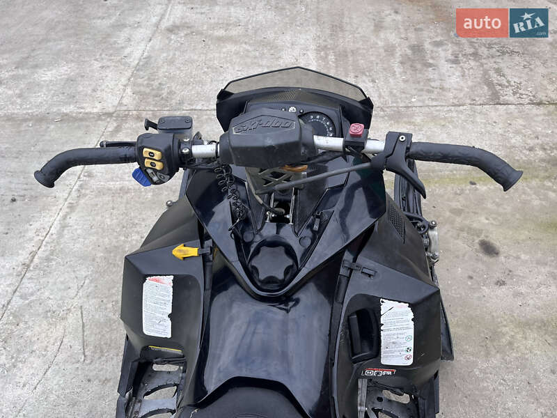 Горные снегоходы BRP Summit 2011 в Рахове