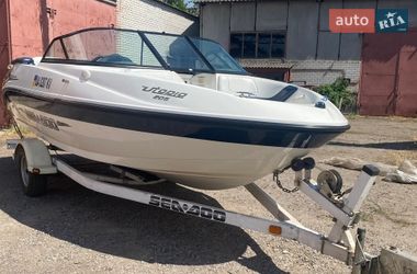 Катер BRP Utopia 2004 в Смеле