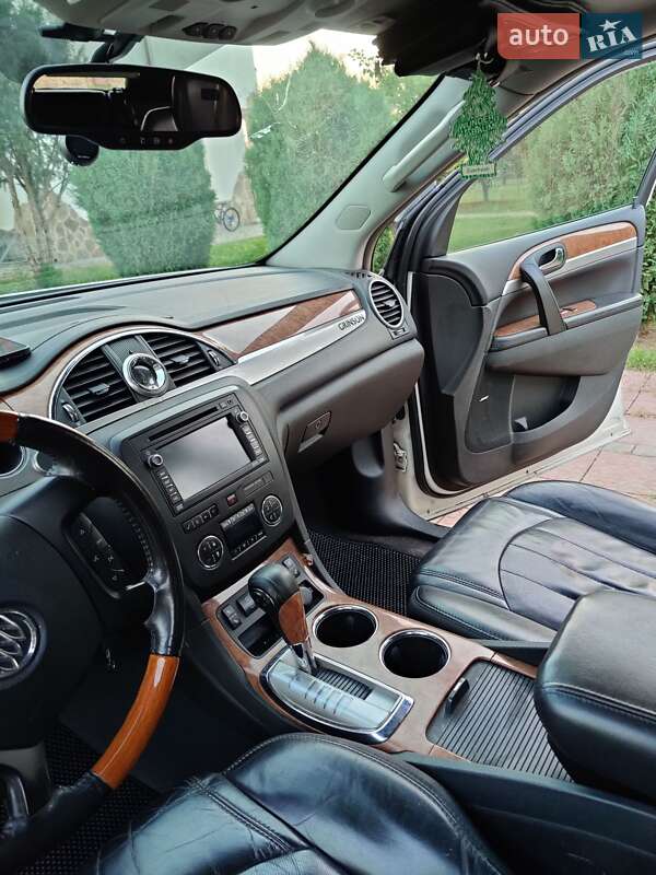Внедорожник / Кроссовер Buick Enclave 2008 в Черновцах
