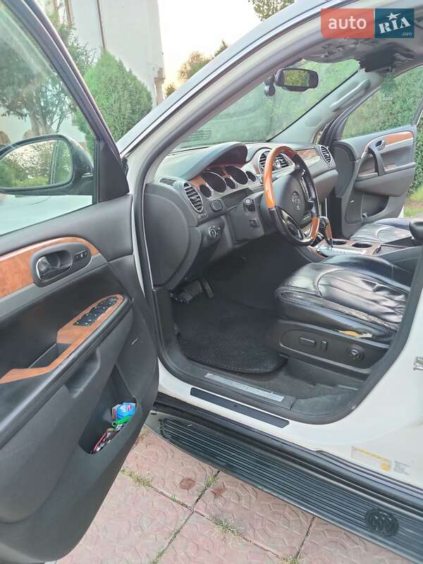 Внедорожник / Кроссовер Buick Enclave 2008 в Черновцах