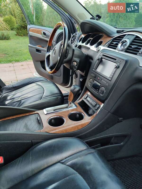 Внедорожник / Кроссовер Buick Enclave 2008 в Черновцах