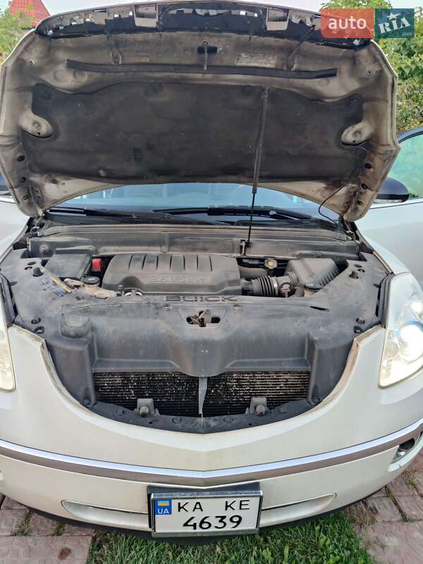 Внедорожник / Кроссовер Buick Enclave 2008 в Черновцах