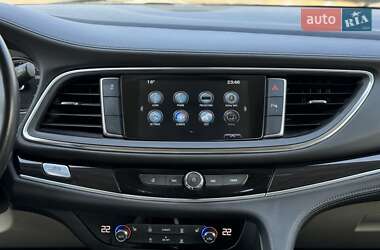 Позашляховик / Кросовер Buick Enclave 2018 в 
